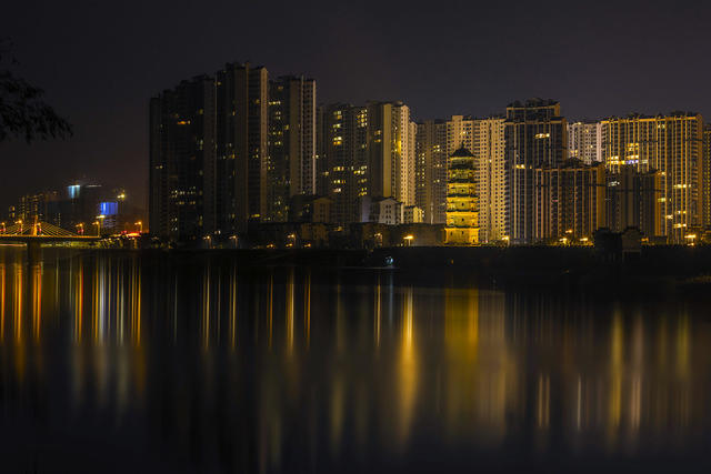 城市  夜色  建筑