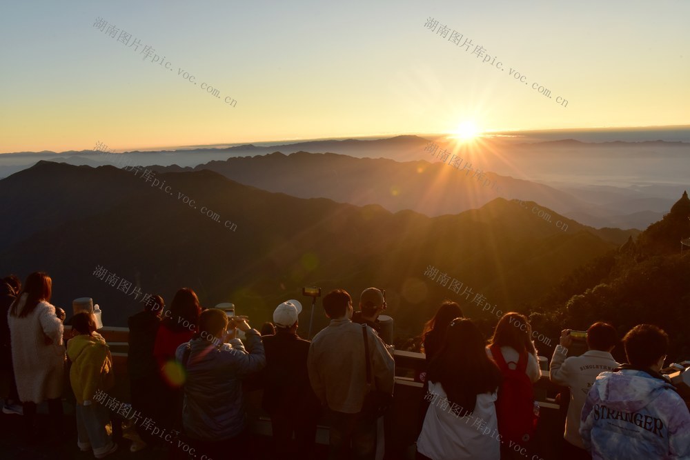 回龙山  登高 云海  民居  云端 日出 