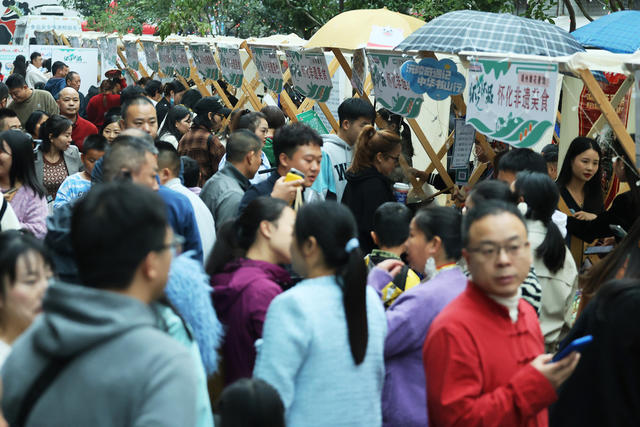 网红 晓华 理发店 流量 文旅 非遗