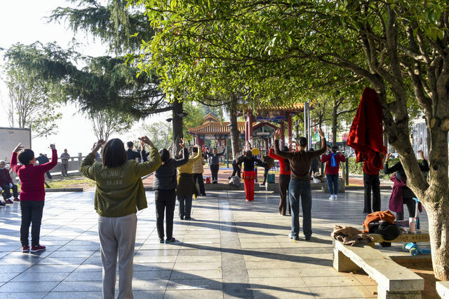 公园  健身  休闲