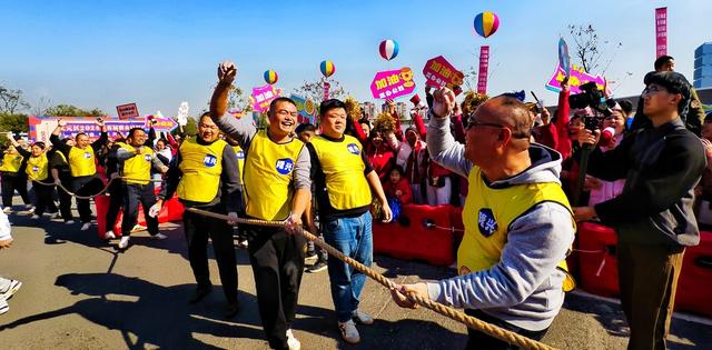 天元区拔河比赛，嵩山街道隆兴社区夺冠