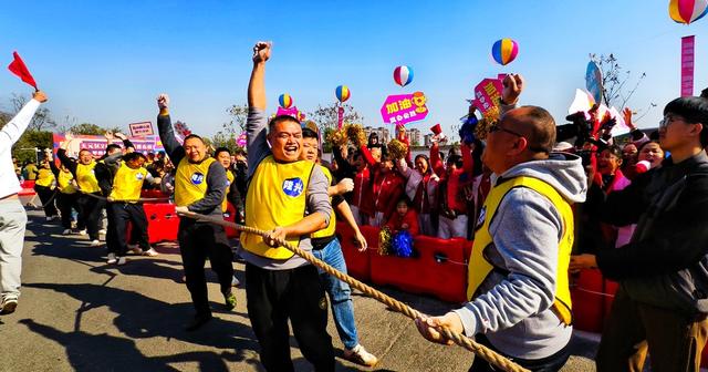 天元区拔河比赛，嵩山街道隆兴社区夺冠