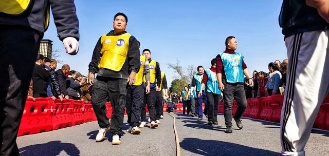 天元区拔河比赛，嵩山街道隆兴社区夺冠