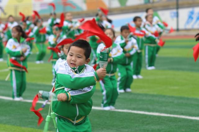湘西 湾溪 小学 学生 大课间 丰富 体育 文化 生活 增强 体质