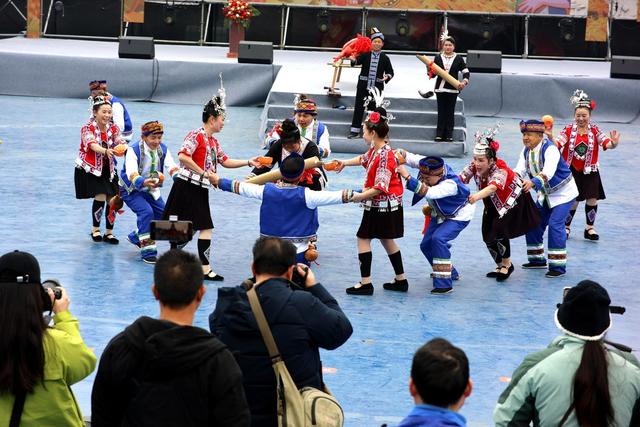 侗年节 节会 游客 经济 消费 市场 