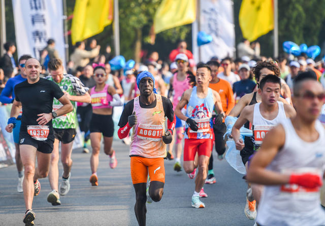 宁远
马拉松
开跑
