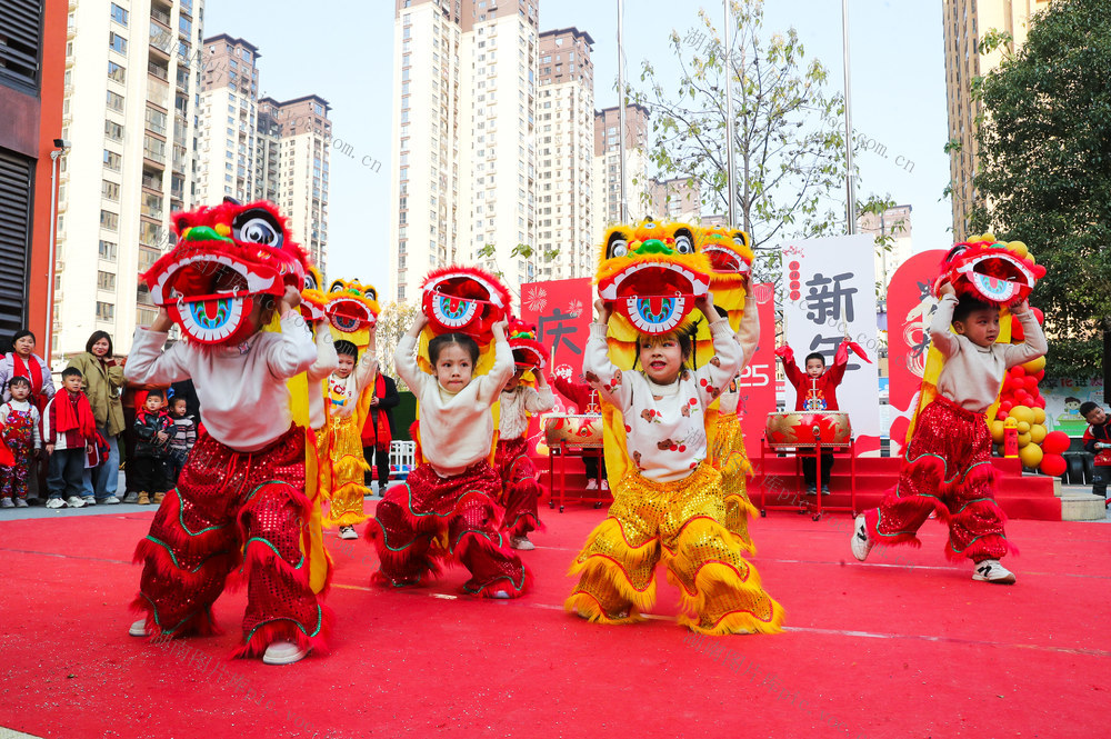 多彩  活动  迎新年