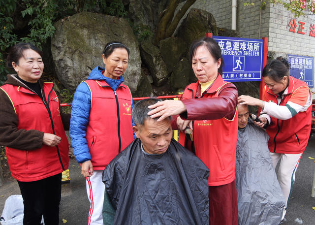 嘉禾：关爱老人，温暖过冬