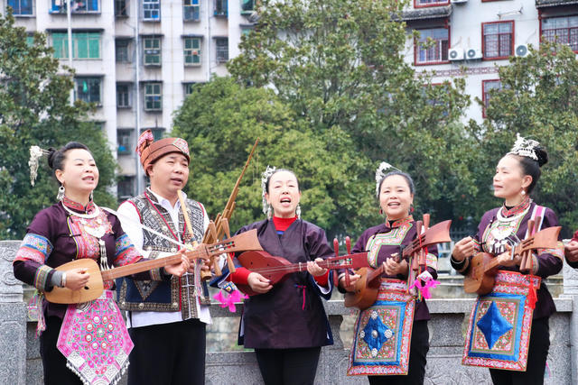 元旦禁毒宣传
琵琶禁毒歌