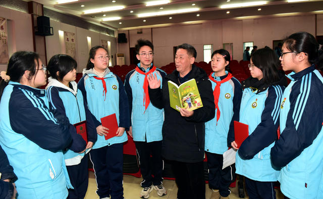 雷锋 学生 五老 故事 宣讲 学习