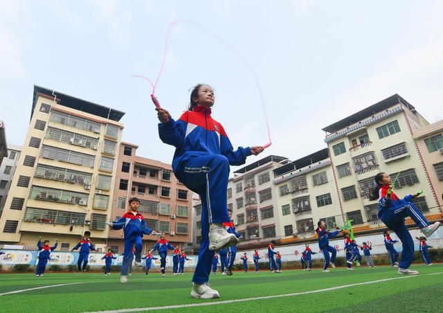 嘉禾：阳光大课间 活力满校园