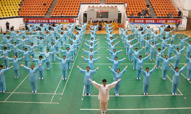 嘉禾：健身气功展风采