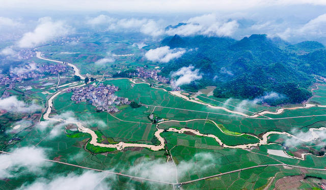 云雾  缭绕  仙境  田园
