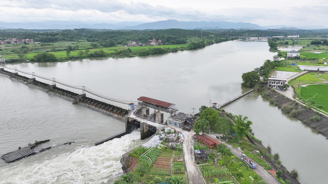 河坝 开闸
