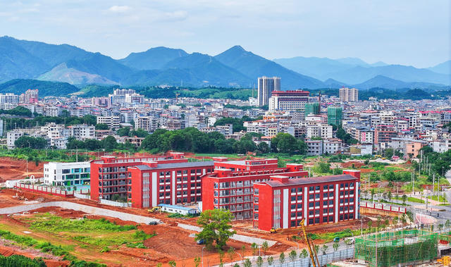 新学校  惠民生  风景  县城   教育