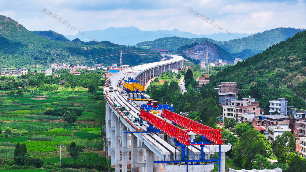 高速  建设  加速  施工  桂东高速