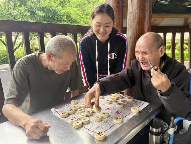 乐在“棋”中
