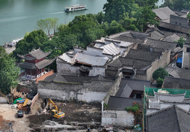 洪江市黔阳古城中正门、杨家大院修缮改造