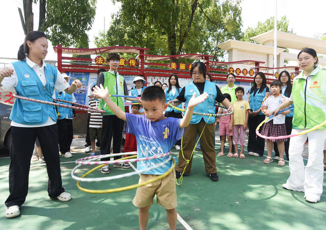 嘉禾：志愿服务  乐享暑假