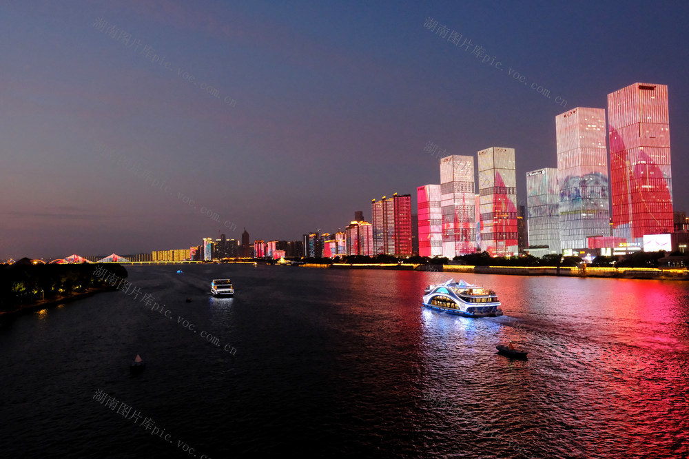 夜游湘江