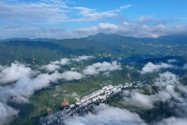 湖南桂东 生态社区 画 罗霄社区