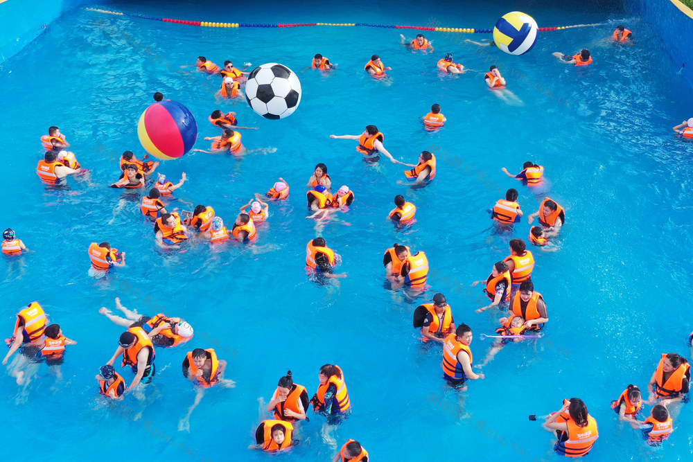 嘉禾：水上乐园享清凉