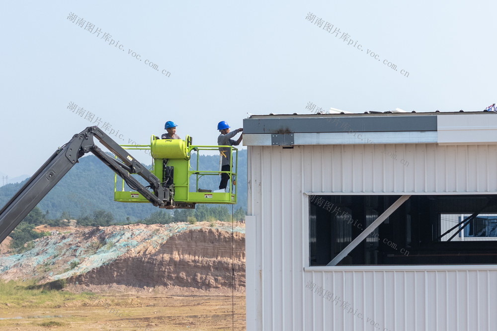 娄底 高温 工人 工期  错时施工