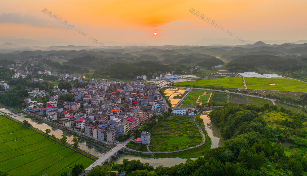 乡村  晨曦  景美  如画
