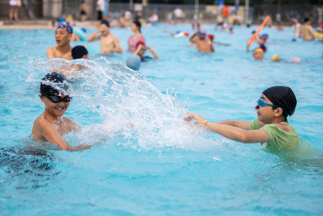 娄底 夏日 高温 戏水 纳凉