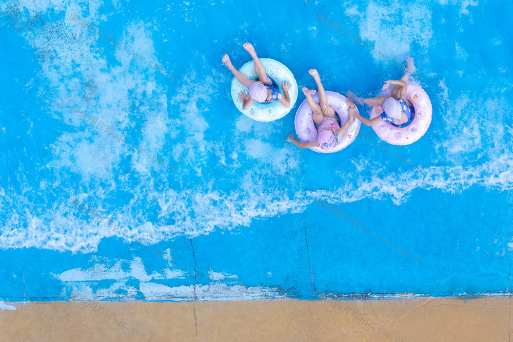 娄底 戏水 盛夏  高温  纳凉