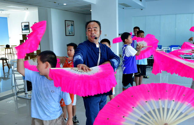 暑假 图书馆 阅读 非遗 青少年