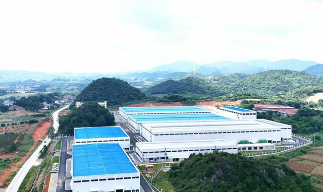   筑巢引凤   产业集聚  