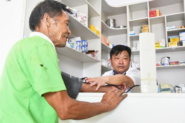 岗位上过医师节 