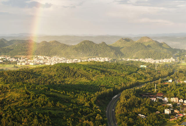 嘉禾：雨后彩虹乡村美