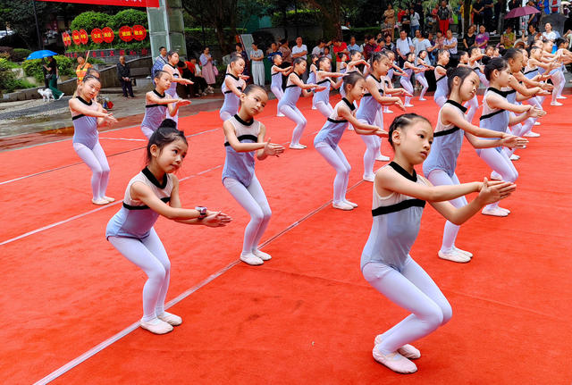 湖南桂东 童心 舞 全民健身日