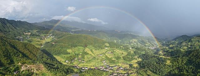 娄底新化 芭蕉山 梯田 彩虹 