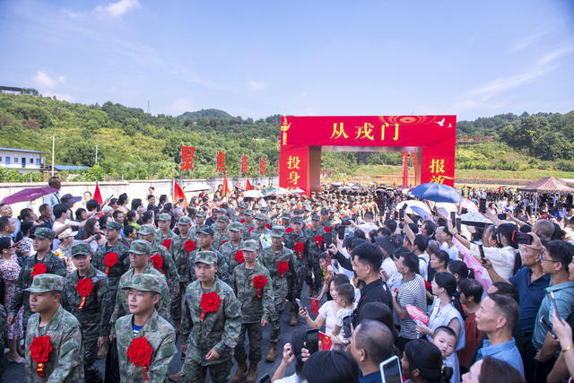 娄底 欢送 新兵 入伍 国防教育 奔赴军营 报效祖国