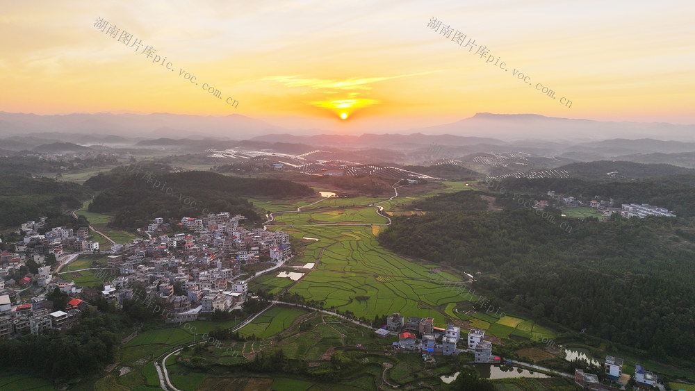  日出  田园  山乡  如画