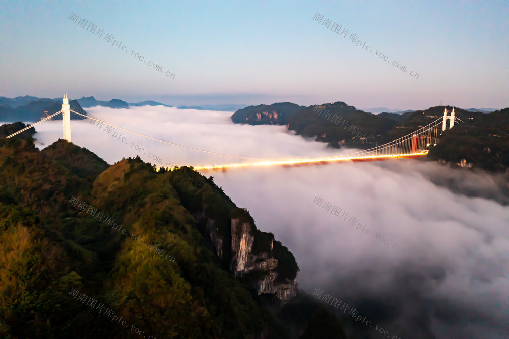 矮寨  云雾  朝霞  大桥