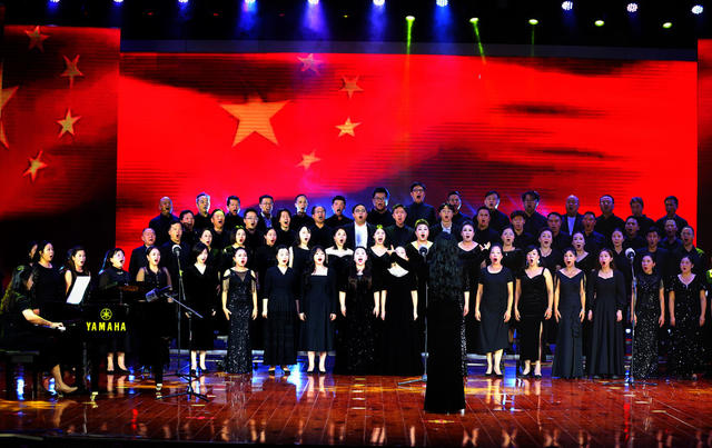 怀化市文旅广体局举办迎国庆文艺晚会