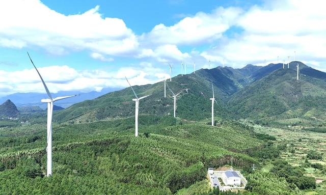  绿色能源助推县域经济发展