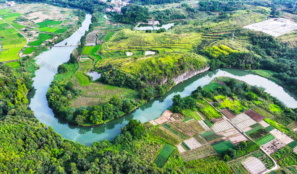 山水  田园  画卷  生态  和美