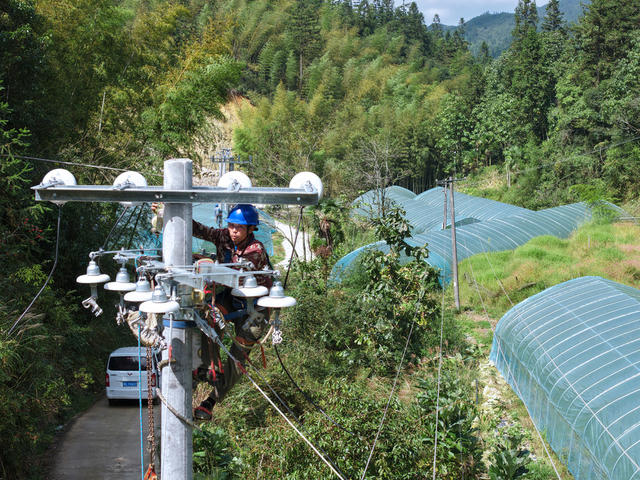 湖南桂东 检修线路 双节供电 