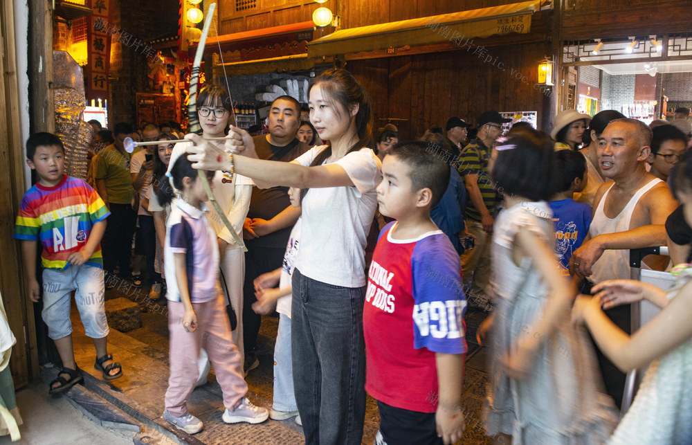 蹴鞠  摄影   武冈  西街