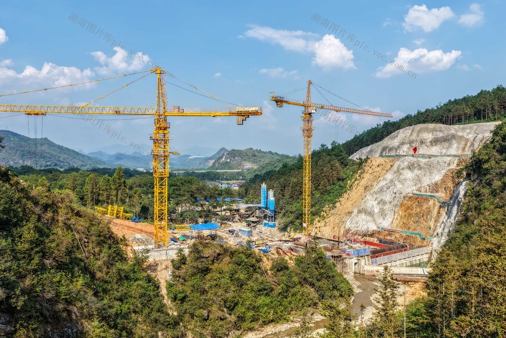 湖南道县：干里水库项目施工正酣