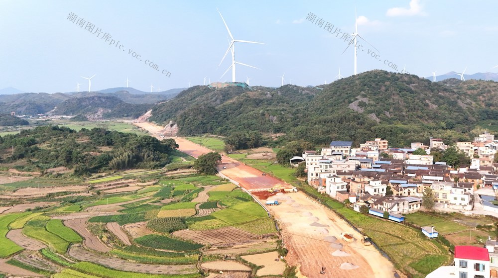 重点工程   快马加鞭