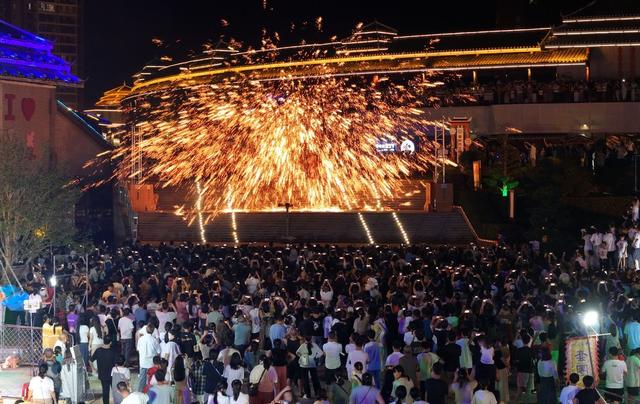 打铁花、非遗、文化、文旅、消费
