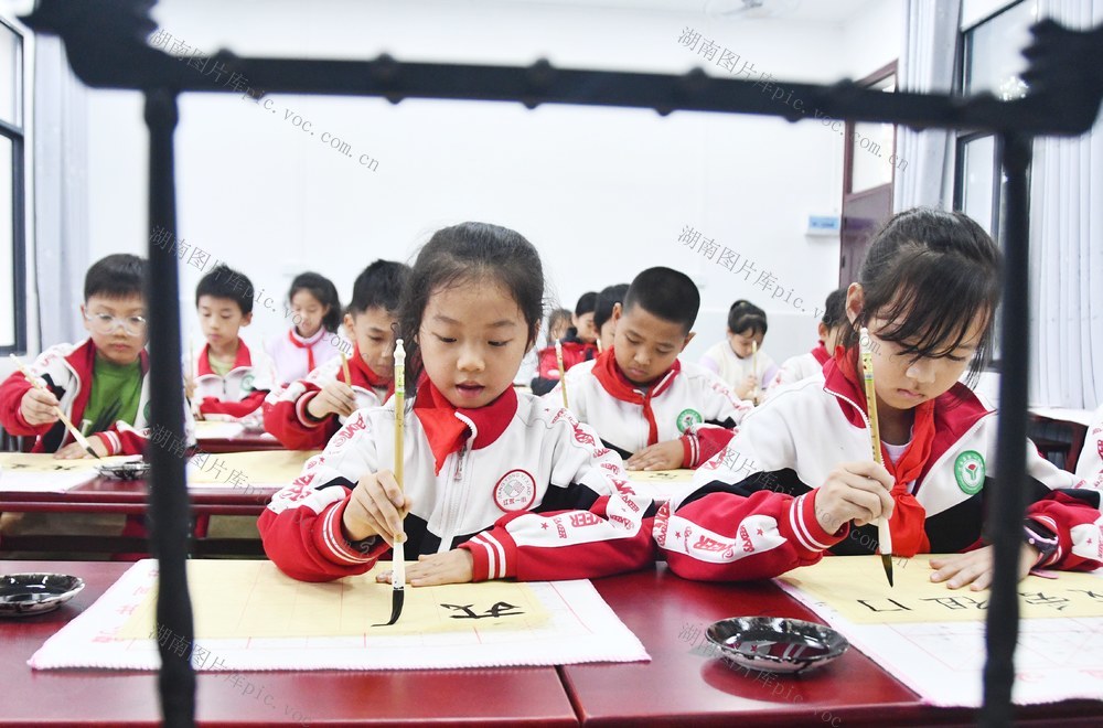 课后服务  增长才艺