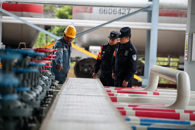 怀化铁警加强秋季消防安全工