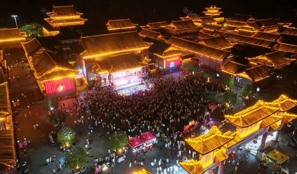 国庆 假期 夜游